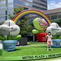 葵芳擁抱主題藝術裝置