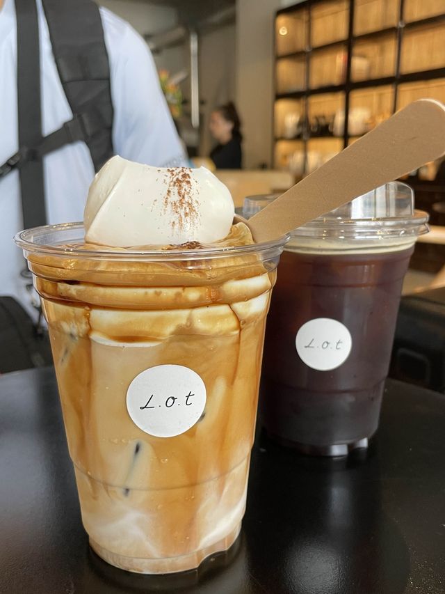 最和諧清新Iced Latte｜清邁必飲隱藏咖啡店🩶