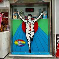 【大阪府】大阪名物！道頓堀のくいだおれ太郎