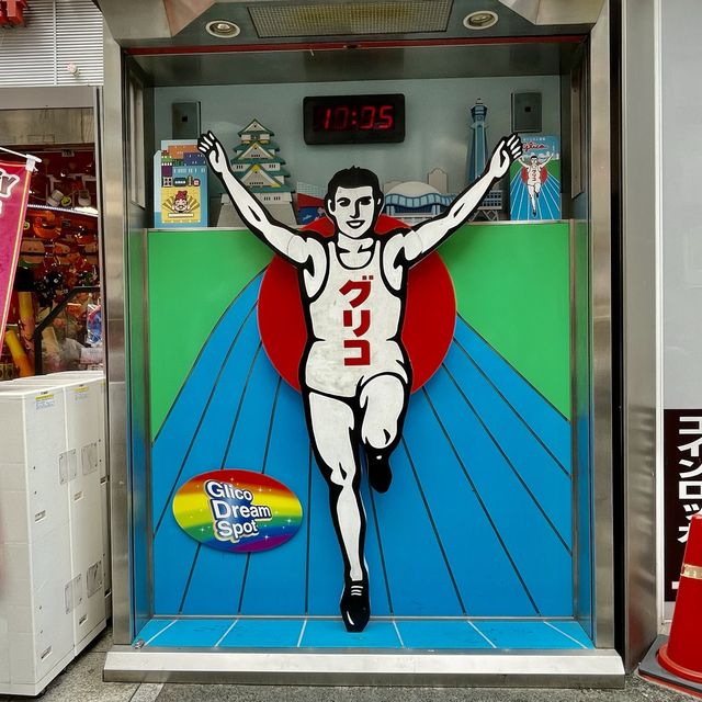 【大阪府】大阪名物！道頓堀のくいだおれ太郎