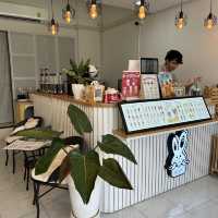 Manoi ร้านชานมไข่มุกมาโนอิ