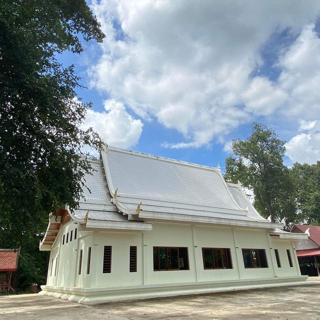 เที่ยววัดทำบุญ