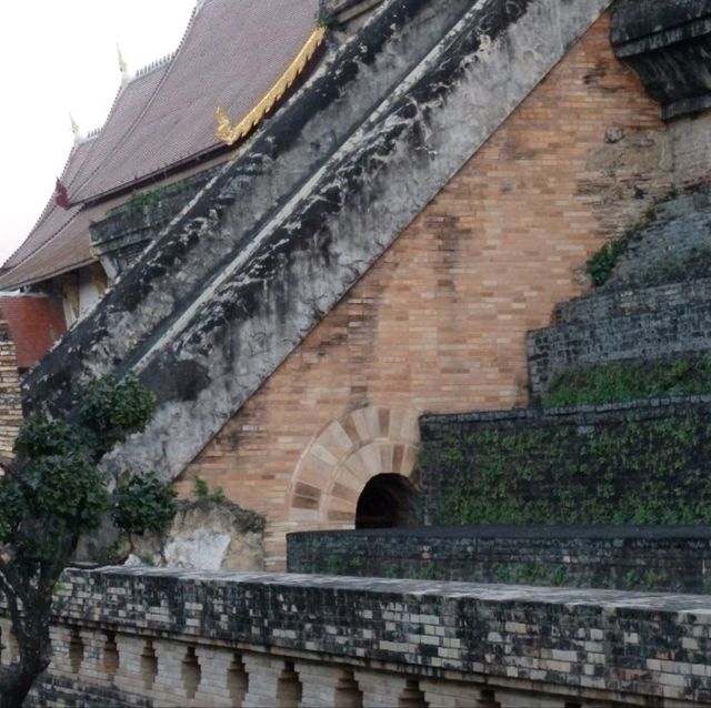 วัดเจดีย์หลวงวรวิหาร 