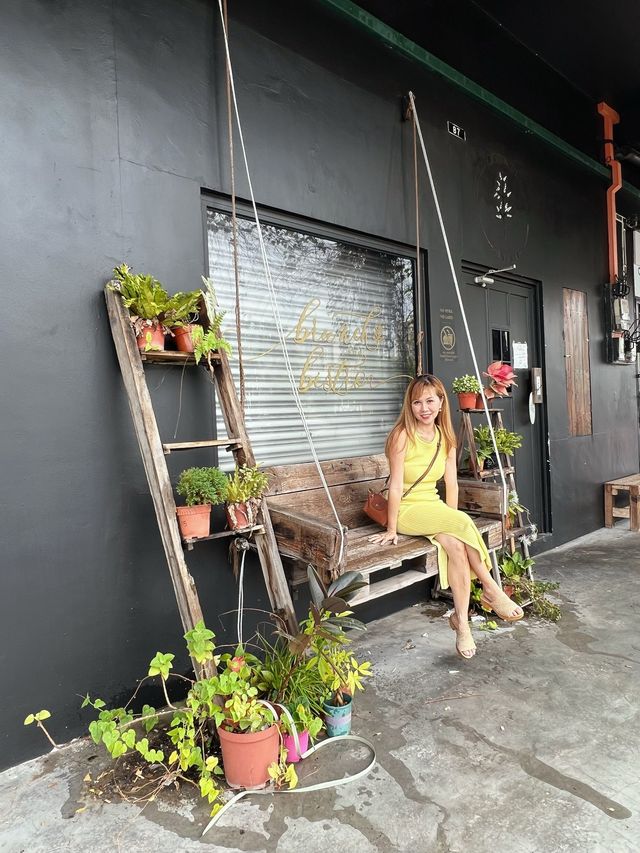 Whimsical floral theme cafe in JB 🌸💕