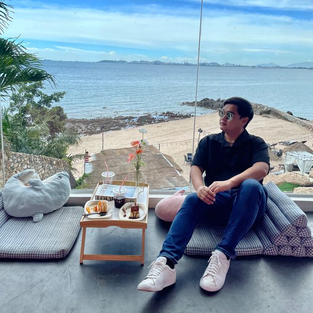 S'more Beach Café คาเฟ่ในห้องกระจกใส วิวทะเลพัทยา