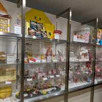 カップヌードルミュージアム、売店、展示品、安藤百福さんの色紙や私物の展示コーナー