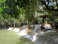 น้ำตกตาดแส้