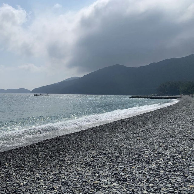 쏴르르 옥구슬 굴러가는 소리, 거제 학동몽돌해수욕장
