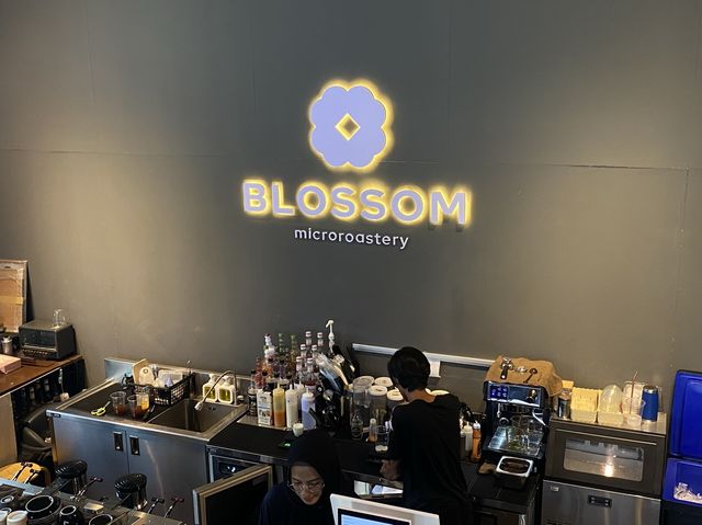blossom cafe Pattani มากันๆ