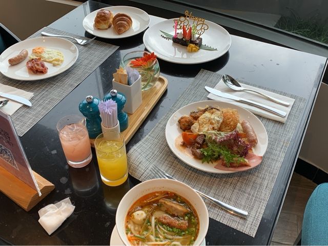 Hilton Garden Inn Da Nang Breakfast 