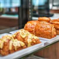เอทซิกทีน คาเฟ่ (8SIXTEEN Cafe) 
