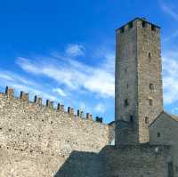 Bellinzona's Grand Castle: Timeless Majesty