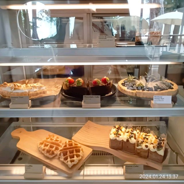 คาเฟ่วิวทะเล Whitelay Bay