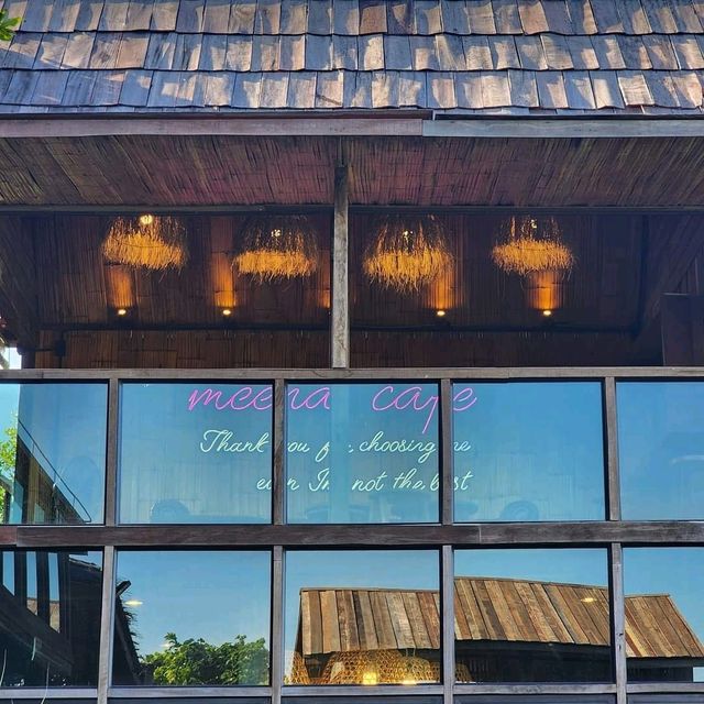ที่เธอมองมา เพราะเธอมีนา หรือว่ามีใจ☕ มีนาคาเฟ่