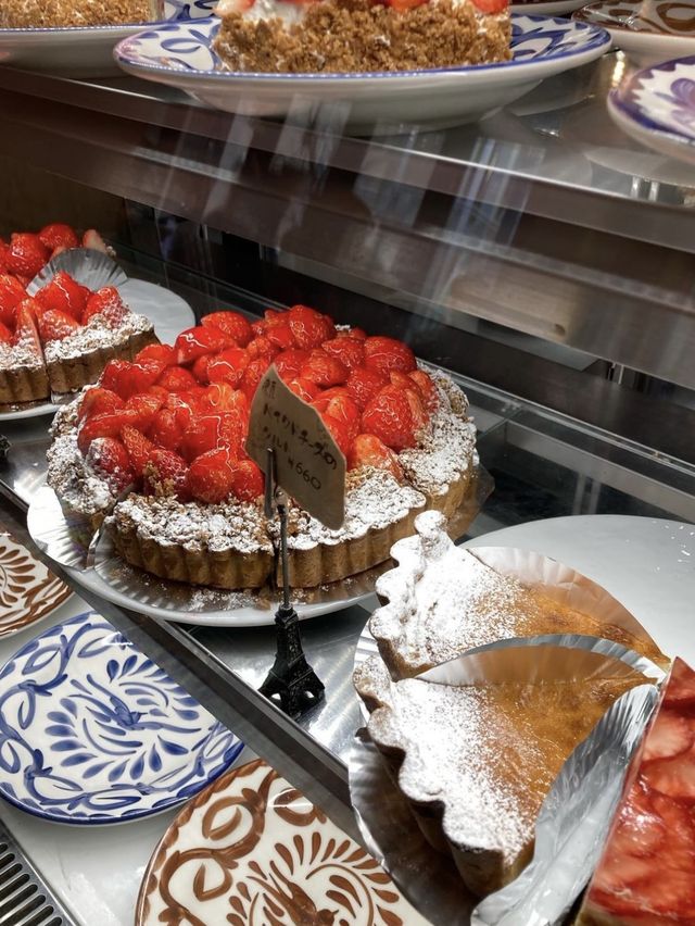 【福岡カフェ】天神の大人気フルーツタルト専門店🍓