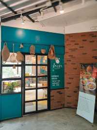 ร้านส้มตำมิชลิน 2ปีซ้อนที่เขาใหญ่ น้องหมาเข้าได้