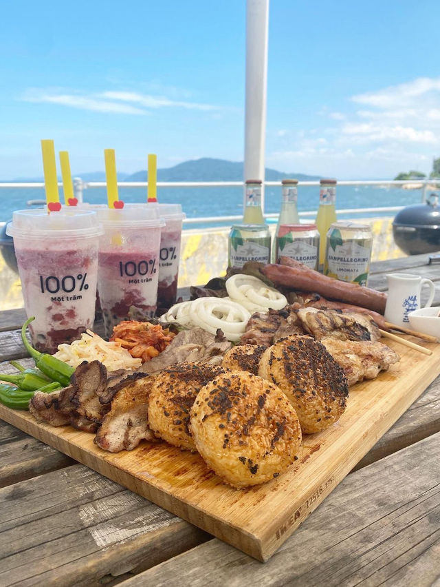 【福岡グルメ】目の前は真っ青な海と空！開放的な気分でBBQ