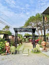 ถ่ายรูปเพลินที่ บ้านหุ่นเหล็ก อ่างทอง