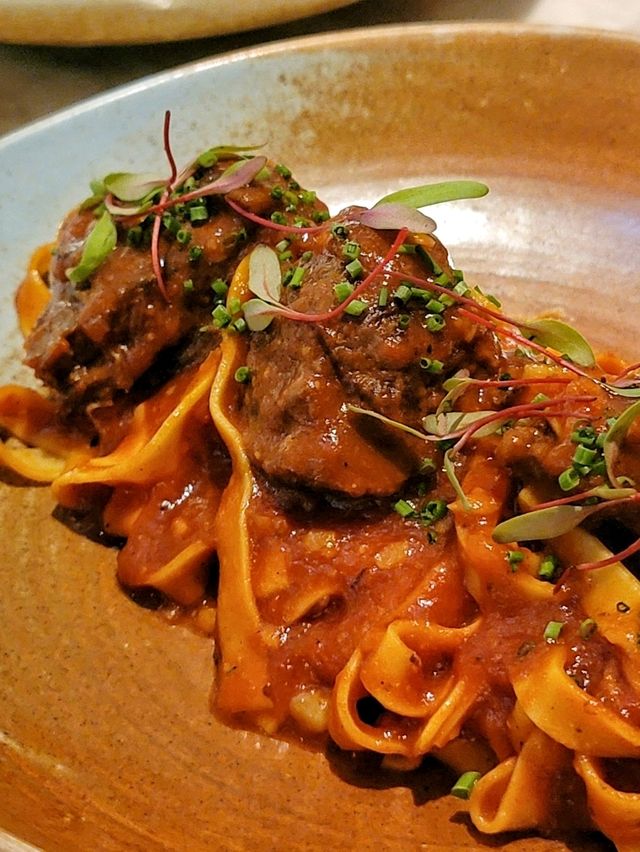 尖沙咀樓上西餐廳食精緻菜色