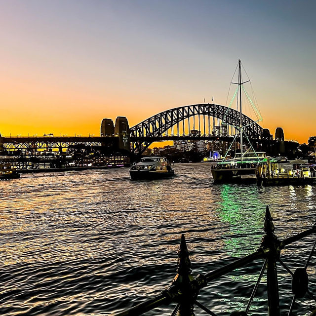 Sunset Serenade: Darling Harbour Walk Steals Our Hearts!