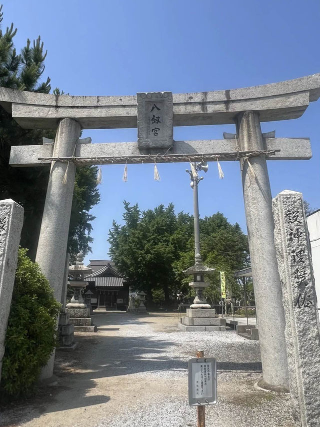 【福岡神社】福岡県指定の天然記念物のイチョウの木がある