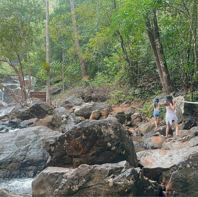 เที่ยวน้ำตกธารมะยม เกาะช้าง Kohchang🇹🇭🏝️🐘