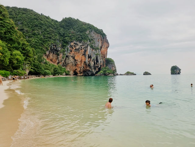 Phra nang Cave Beach 
