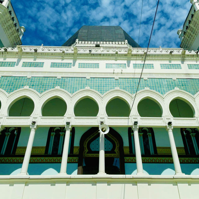 A journey into architectural splendor and cultural history🇮🇩