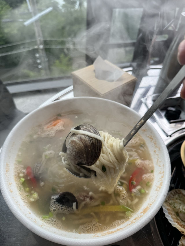 수성못 뷰를 감상하며 조개구이를 먹을 수 있는 씨다씨! 