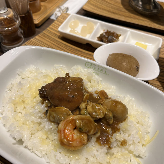 欧風カレー ガヴィアル コレド室町