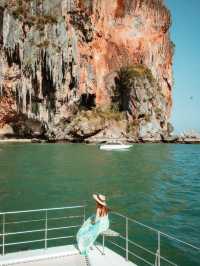 ล่องเรือยอร์ชชมความสวยงามของกระบี่