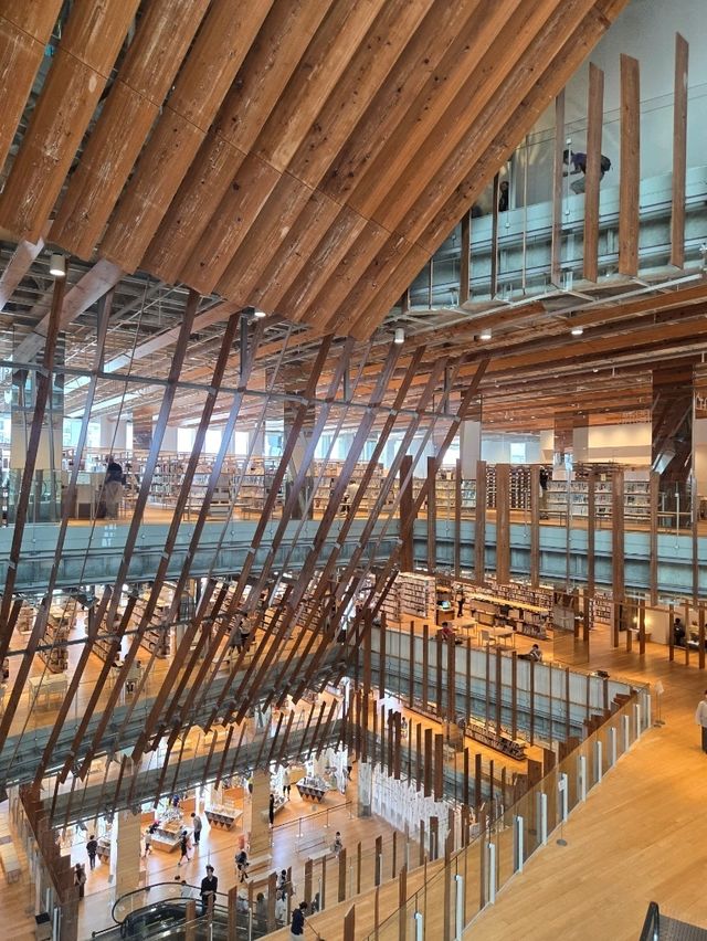 富山市ガラス美術館に行ってみた