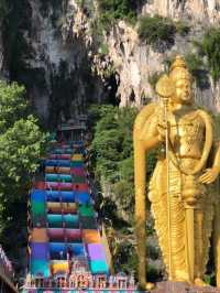  Batu Caves
