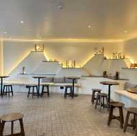 Ribbit Cafe 