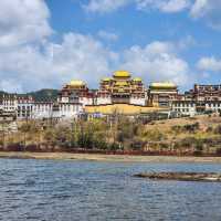 จุดถ่ายรูปวัดซงจ้านหลิน Shangri-la