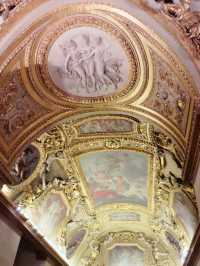 【フランス:パリ】世界一の美術館とも呼ばれるルーブル美術館