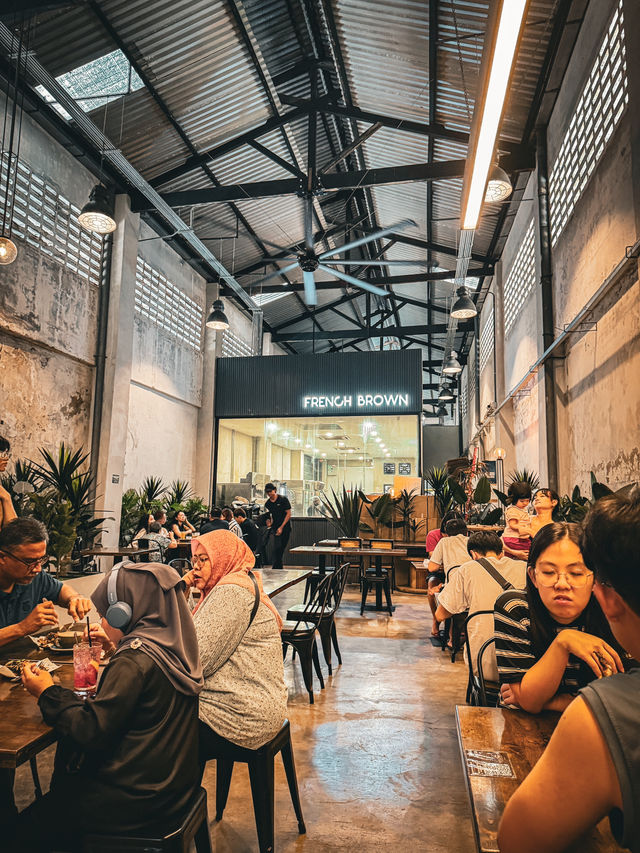 FrenchBrown: My favourite cafe in Melaka