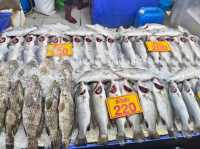 ตลาดประมงพื้นบ้าน อ่างศิลา