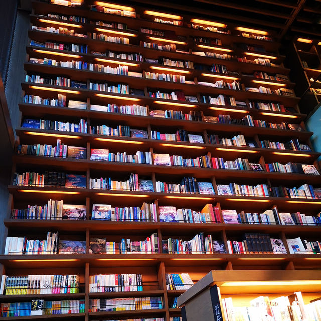 Literary Haven: Cozy Moments at Tsutaya Books Hirakata!