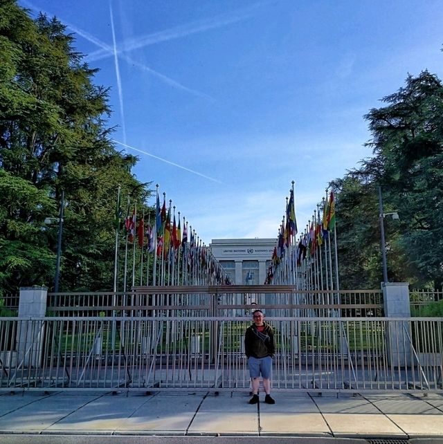 The ‘Broken Chair’, an iconic landmark in Geneva.