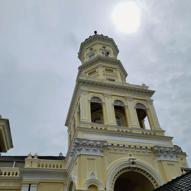  Majestic Sultan Abu Bakar Mosque: A Blend of History and Architecture