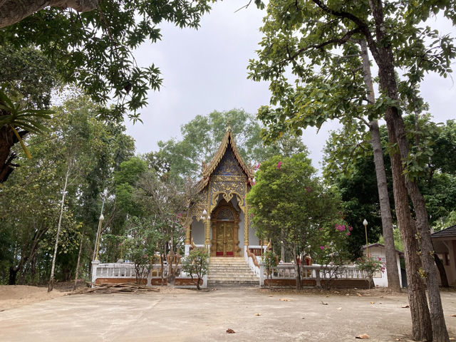 วัดพระธาตุจอมทอง