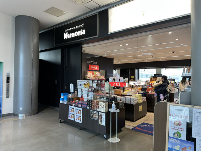 北海道苫小牧。3つのフェリー会社のターミナル『苫小牧西港フェリーターミナル』