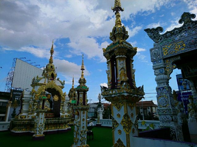 วัดมิ่งเมือง..วัดสวยกลางเวียง