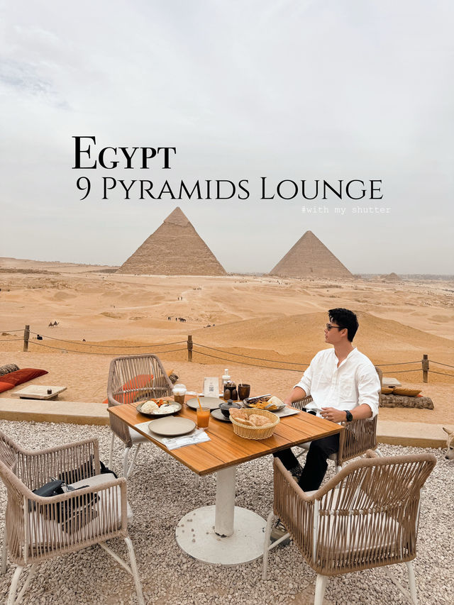 9 Pyramids Lounge 