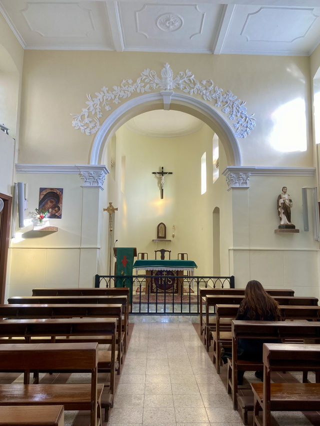 💒🌈澳門路環亮眼「聖方濟各聖堂」｜取景拍照打卡聖地💛😍