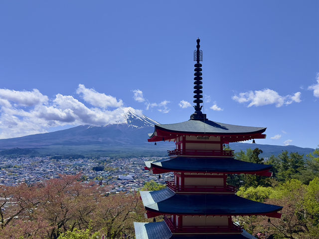 Hiking to Chureito Pagoda: A Mount Fuji Adventure with a View