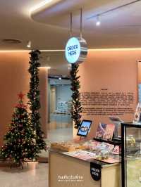 นั่งจิบกาแฟกันที่ Nana Coffee Roasters