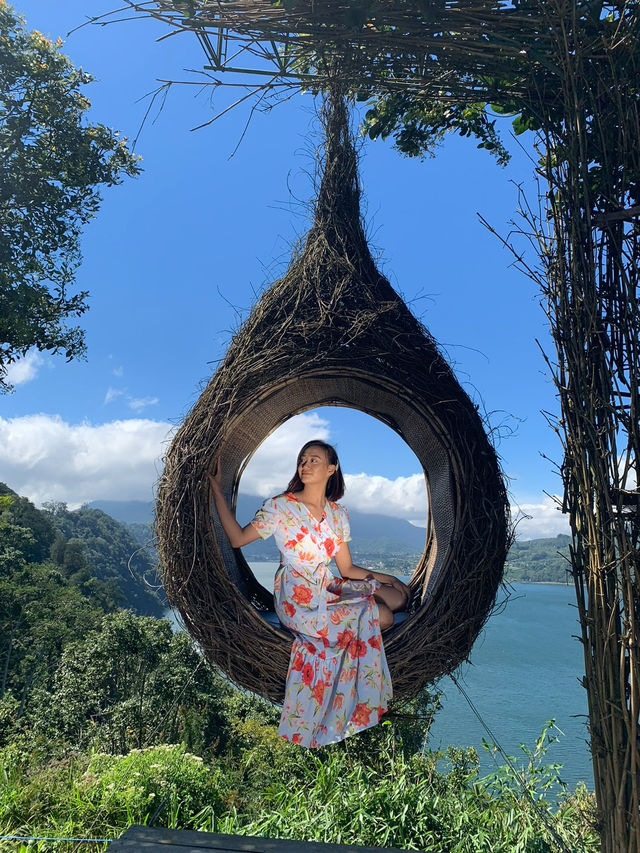 Instagrammable spot in Bali! 🇮🇩☁️💙