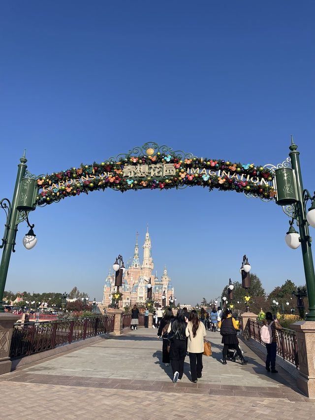 Shanghai Disneyland 🫶🏻🩷